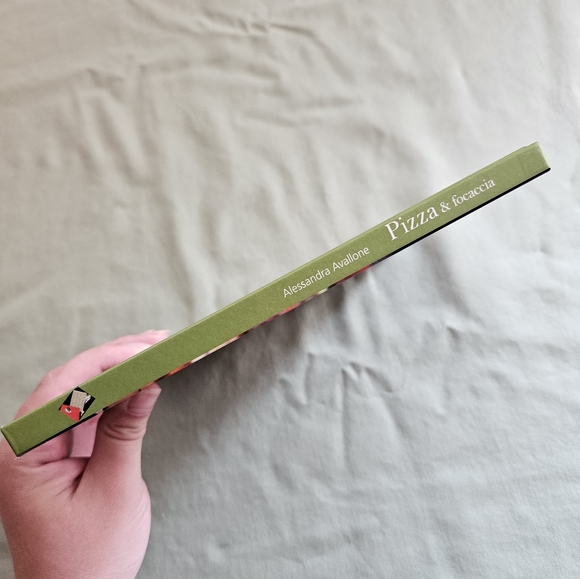 Pizza & Focaccia by Alessandra Avallone Italian Cookbook Hardcover - Picture 2 of 10